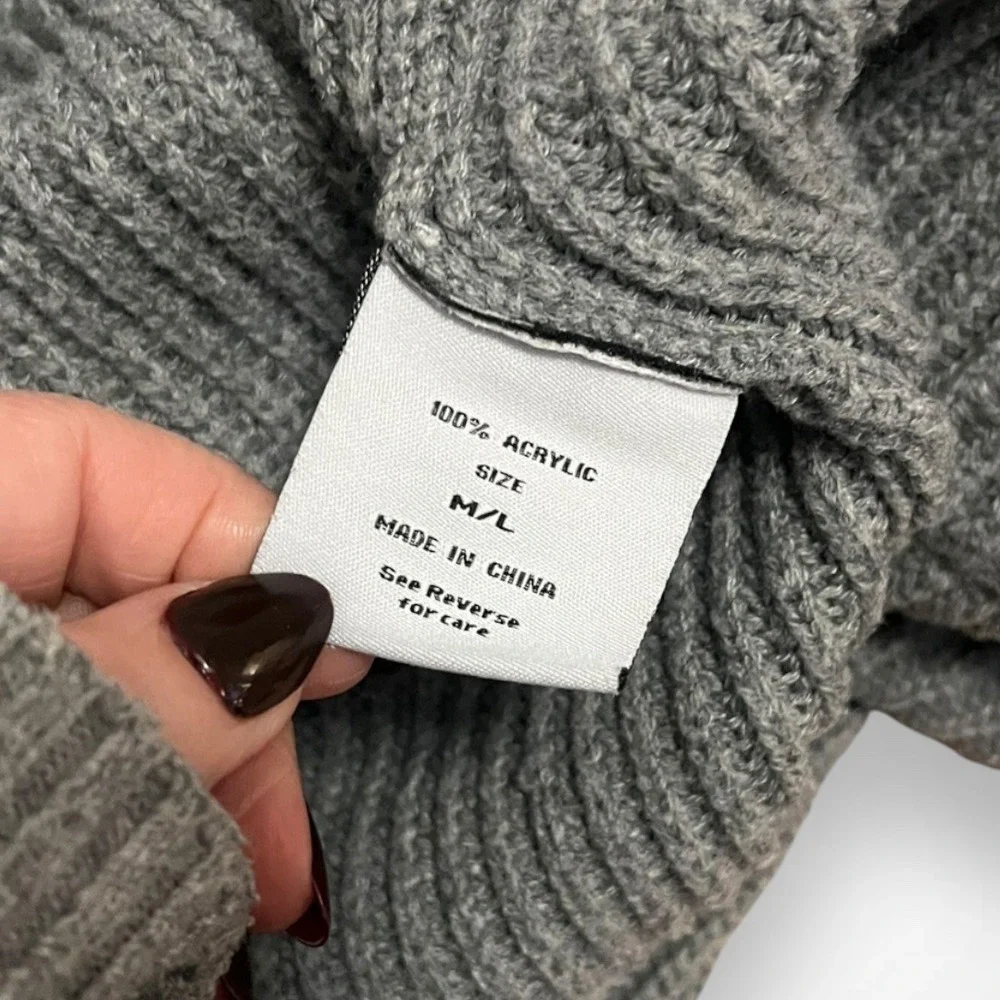 THE BEACH PEOPLE Gray Cable Knit Open Front Cardigan Embroidery‎ On Back | EUC